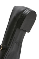 Kadın Siyah Bantlı Deri Babet | Derimod