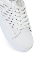 Kadın Beyaz Bağcıklı Kalın Tabanlı Deri Sneaker | Derimod