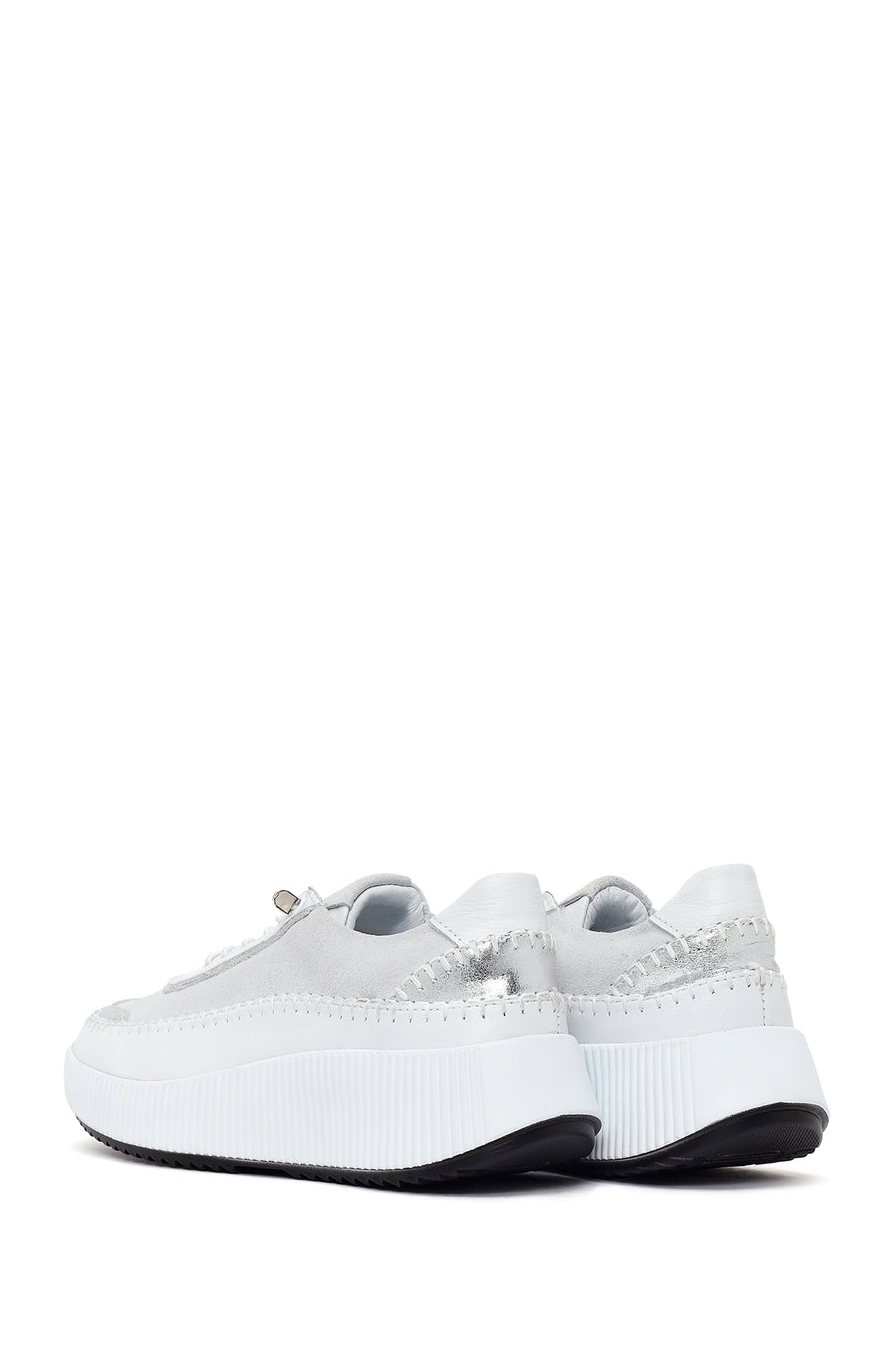 Kadın Beyaz Bağcıklı Kalın Tabanlı Deri Sneaker