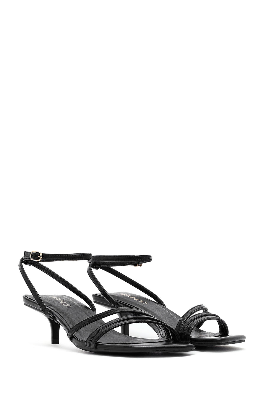 Kadın Siyah Bilekten Tokalı İnce Kısa Topuklu Sandalet