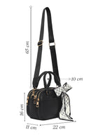 Kadın Siyah Uzun Askılı Aksesuarlı Kol Çantası | Derimod