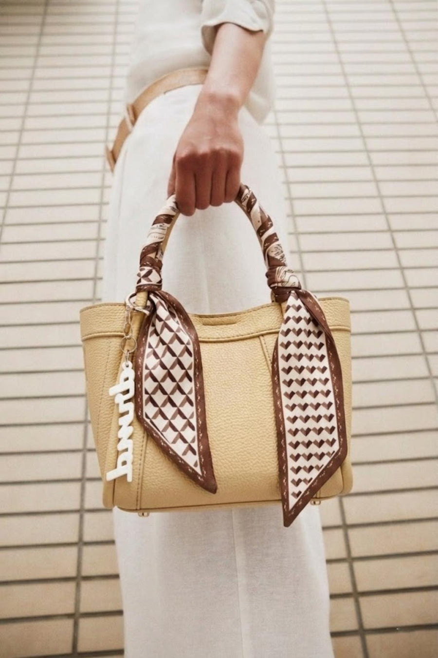 Woman Yellow Long Shoulder Strap Accessory-Detail Arm Bag