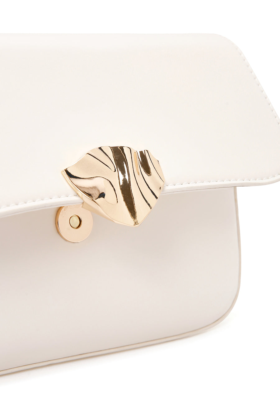 Women's White Chain Strap Crossbody Bag