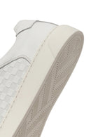 Erkek Beyaz Bağcıklı Kalın Tabanlı Desenli Deri Sneaker | Derimod