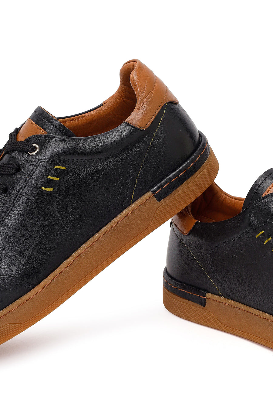 Men's Black Lace-up Leather Sneaker