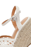 Kadın Beyaz Bilekten Tokalı Örgülü Dolgu Topuklu Espadril Sandalet | Derimod