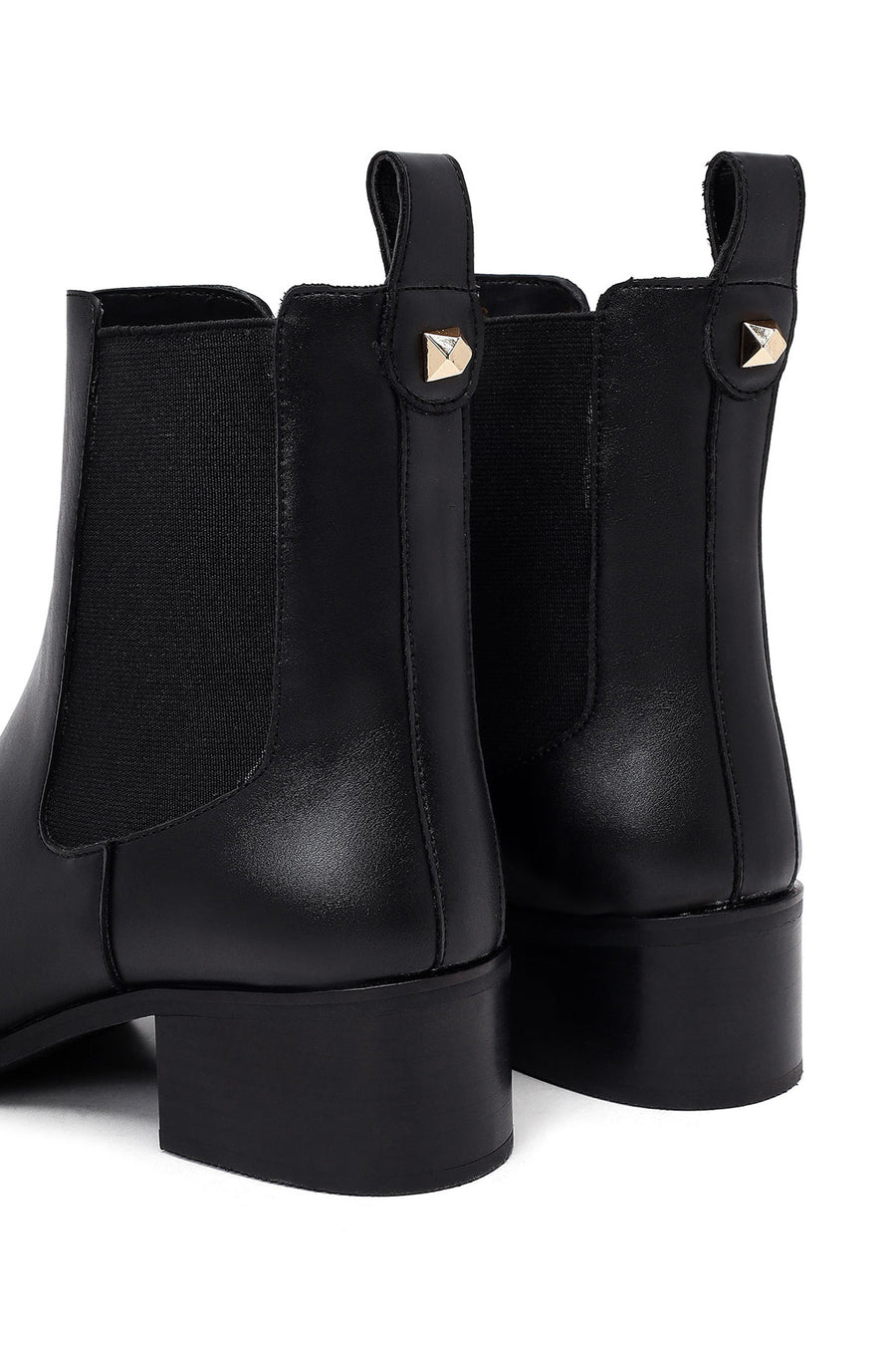 Woman Black Thick-Heeled Chelsea Boots