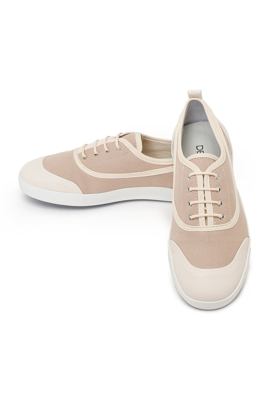 Woman Beige Lace-up Leather Sneaker