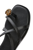 Kadın Siyah Tokalı Parmak Arası Sandalet | Derimod