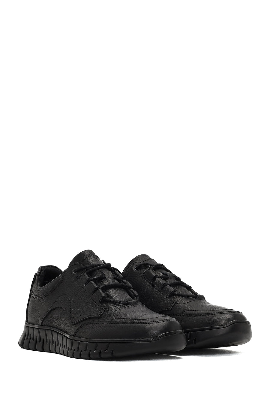 Men's Black Lace-Up Thick-Soled Leather Casual Sneaker