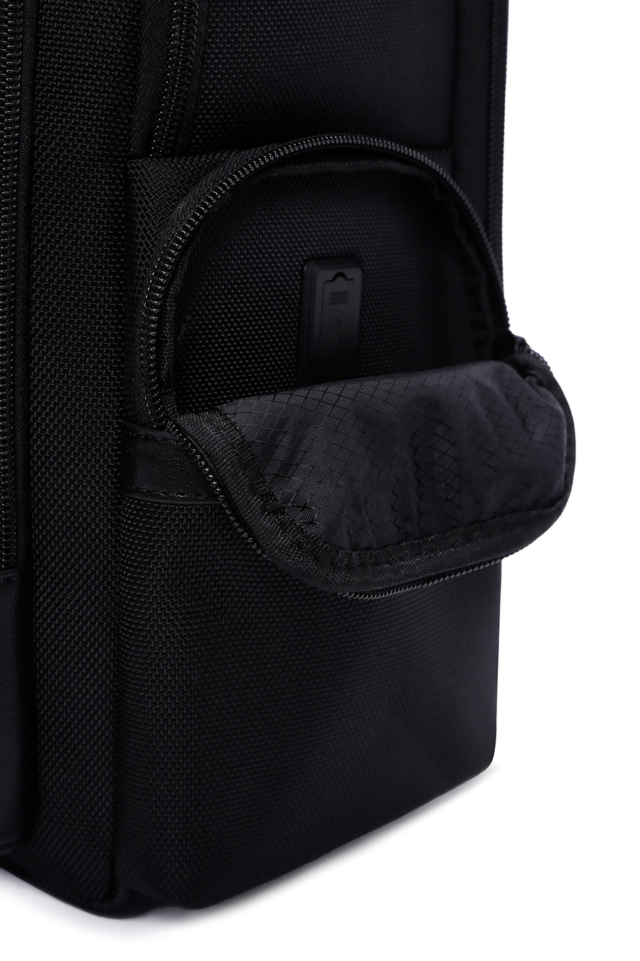 D-Pack Unisex Siyah Teknolojik Sırt Çantası