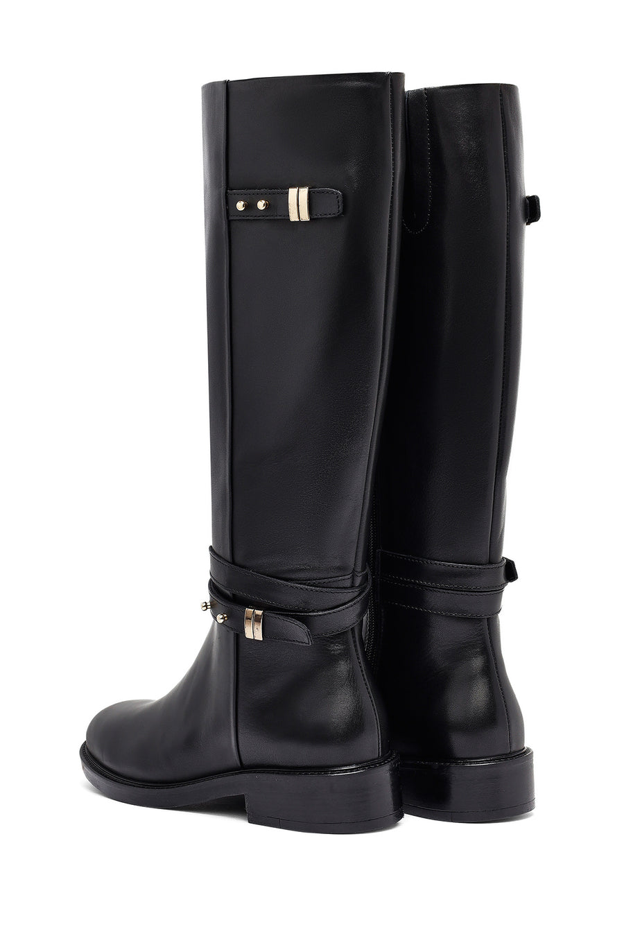 Woman Black Zippered Leather Boot