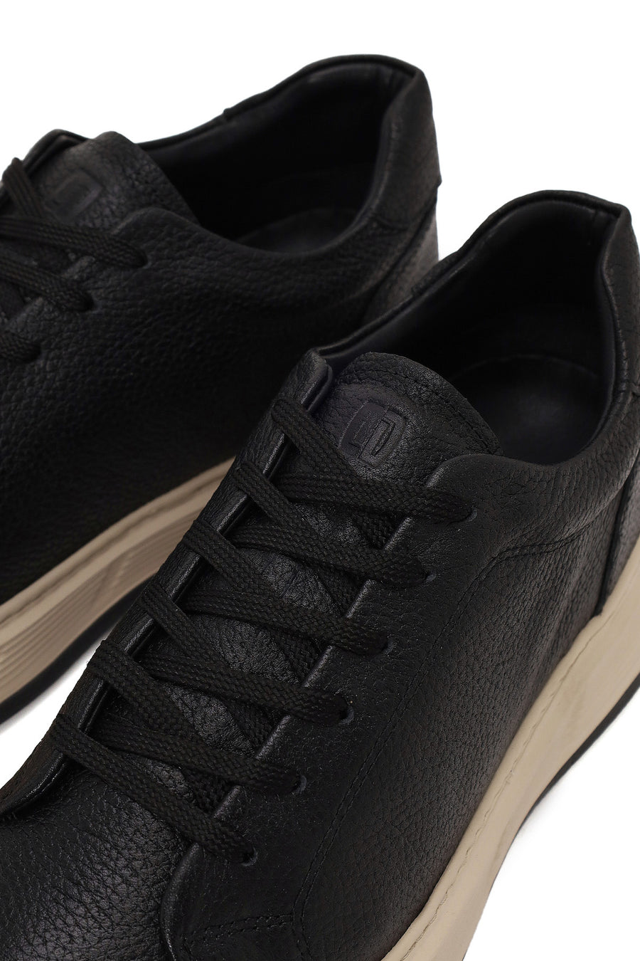 Male Black Lace-Up Thick-Soled Leather Sneaker