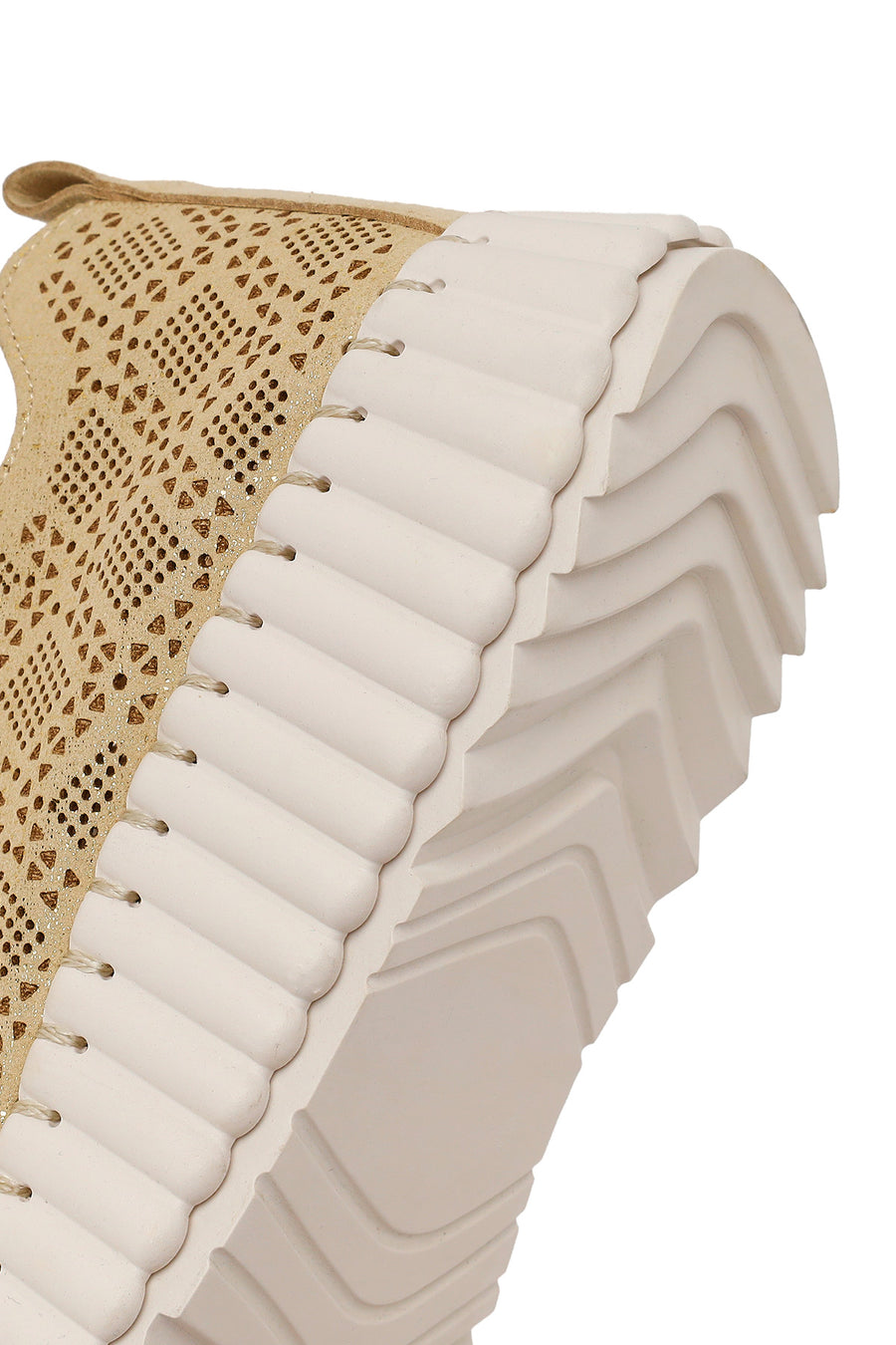 Kadın Altın Bağcıklı Kalın Tabanlı Desenli Sneaker