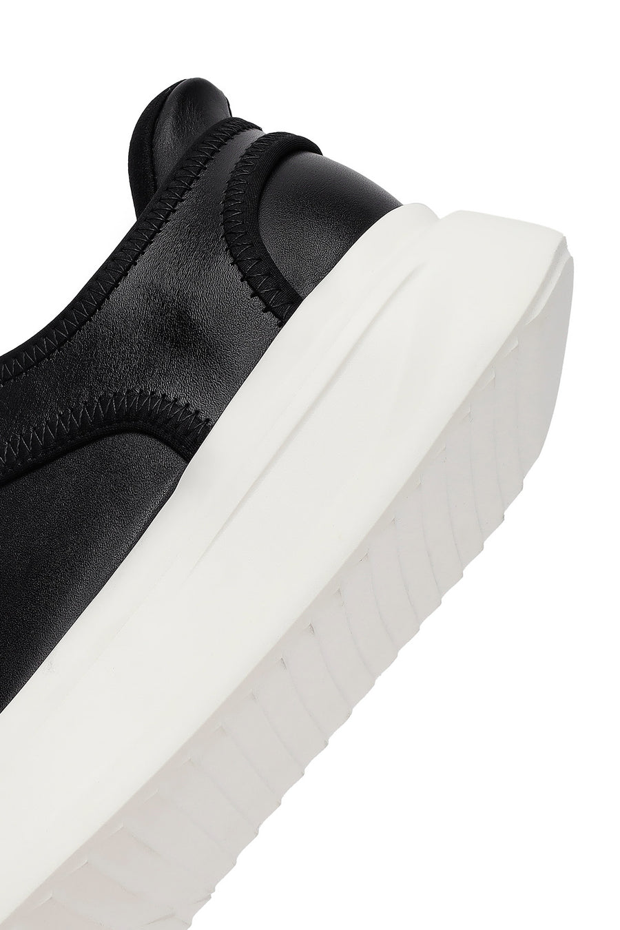 Erkek Siyah Bağcıklı Kalın Tabanlı Deri Sneaker