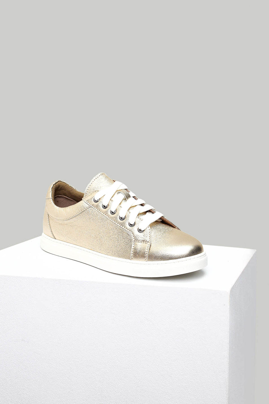 Gold Women's Sneaker 18SFD240832 | Derimod