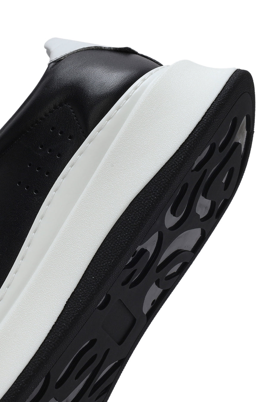 Erkek Siyah Bağcıklı Kalın Tabanlı Deri Sneaker