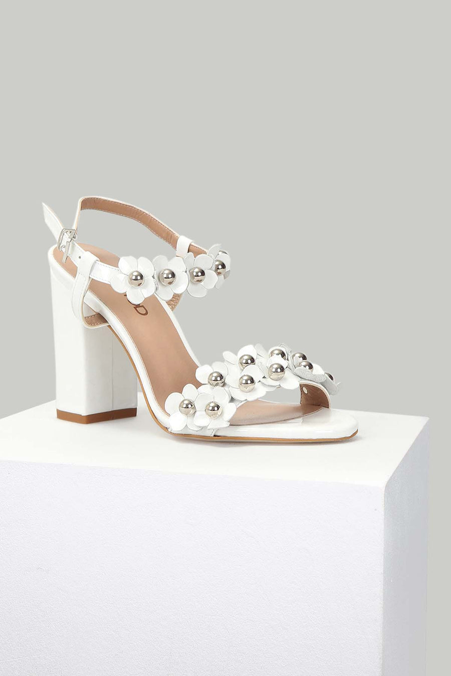 Çiçek Detaylı Kadın Sandalet 18SFD244016 | Derimod