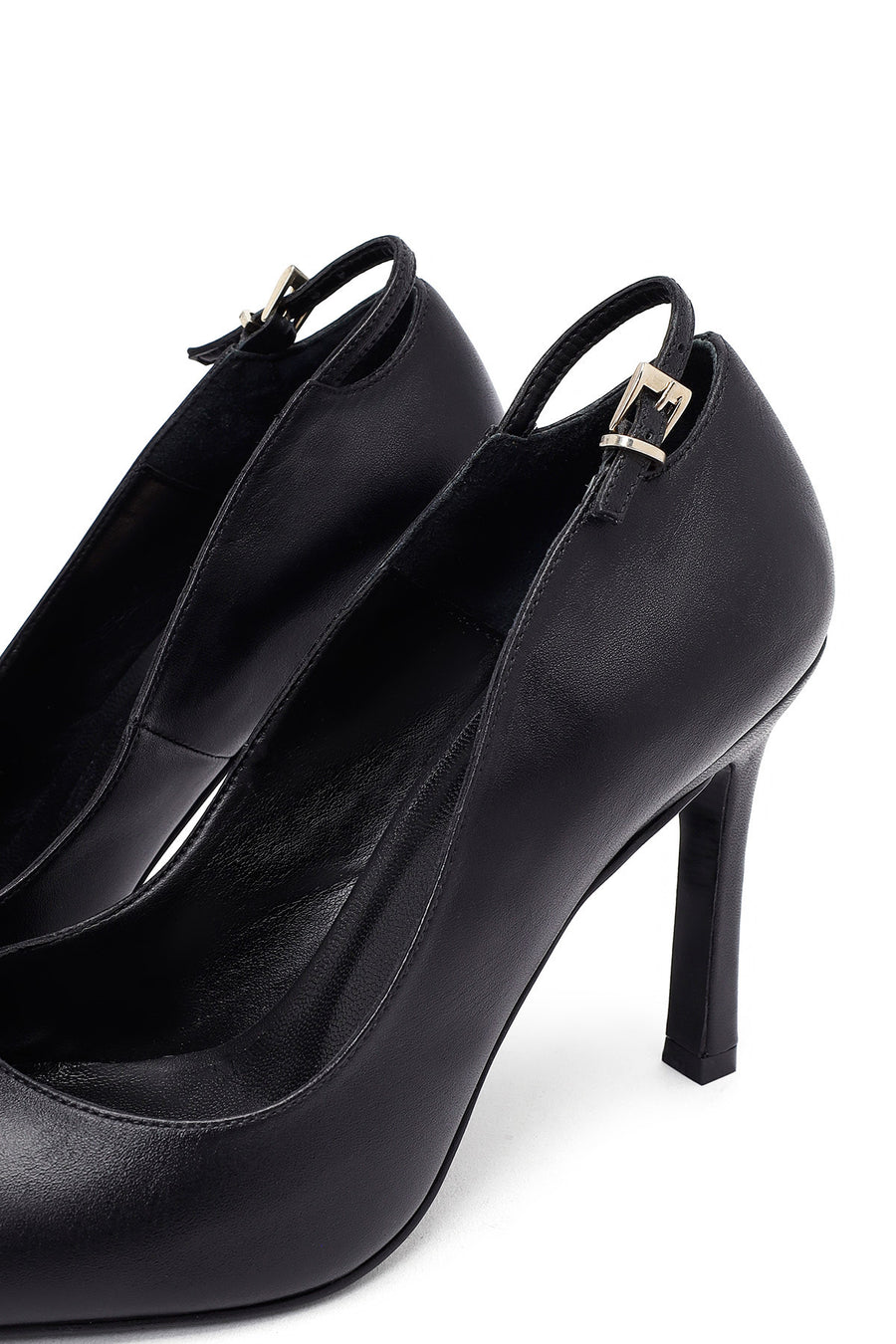 Kadın Siyah İnce Topuklu Deri Stiletto