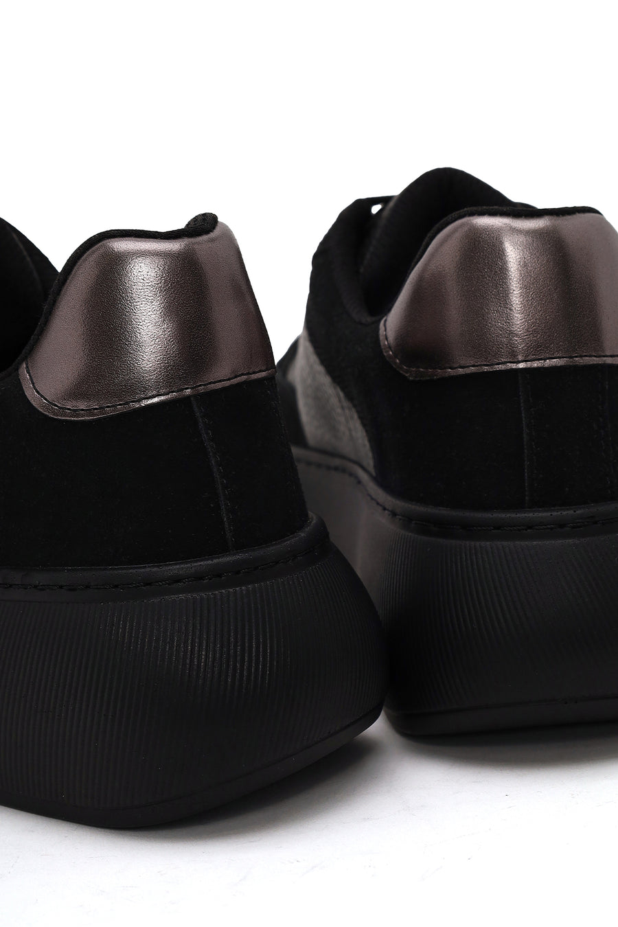 Kadın Siyah Bağcıklı Kalın Tabanlı Sneaker