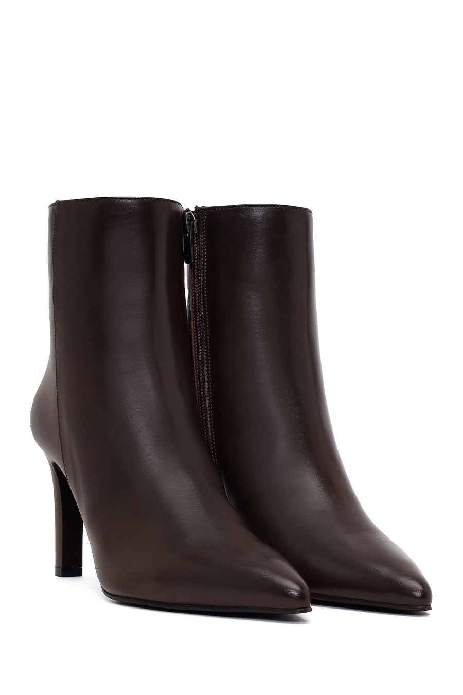 Woman Brown Zip Closure Thin High-Heel Leather Boots