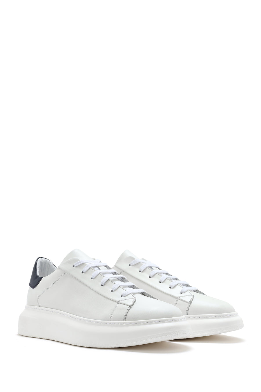 Erkek Beyaz Bağcıklı Kalın Tabanlı Deri Sneaker