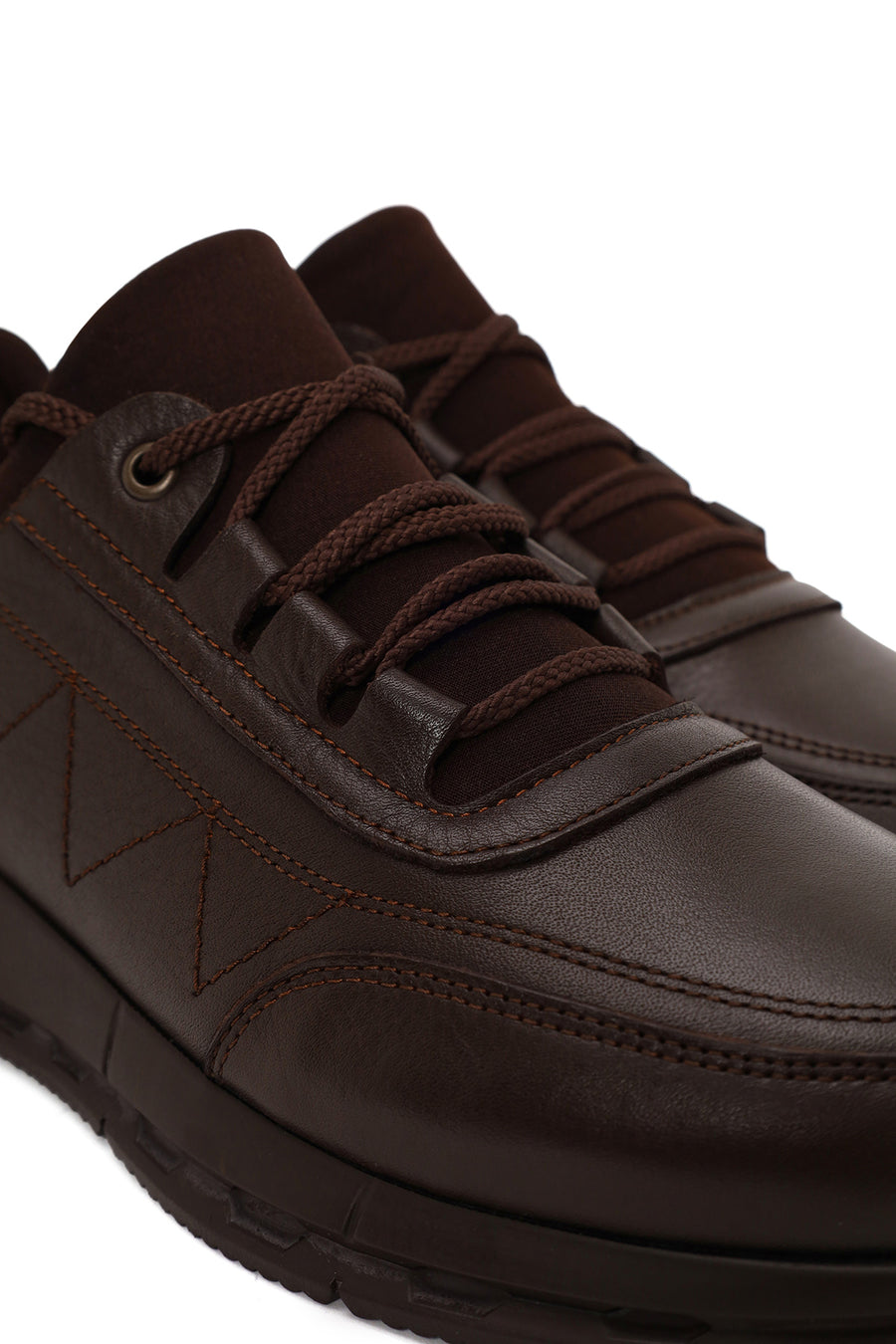Male Brown Lace-up Leather Casual Sneaker