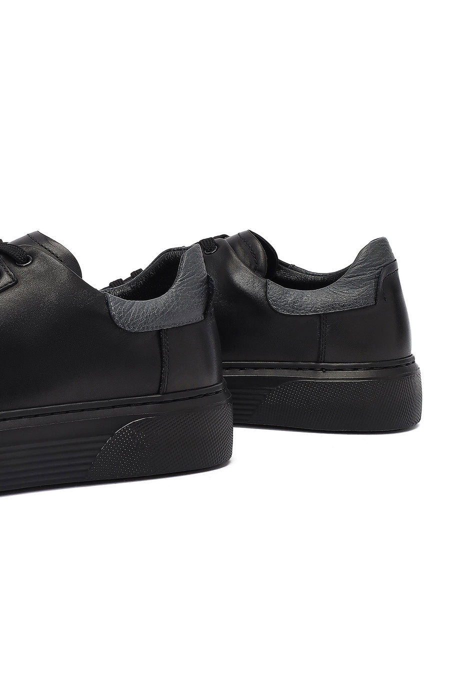 Erkek Siyah Bağcıklı Kalın Tabanlı Deri Sneaker