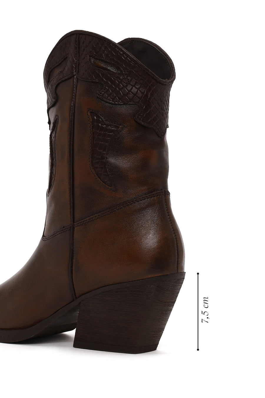 Woman Brown Short Chunky-Heeled Leather Cowboy Boots