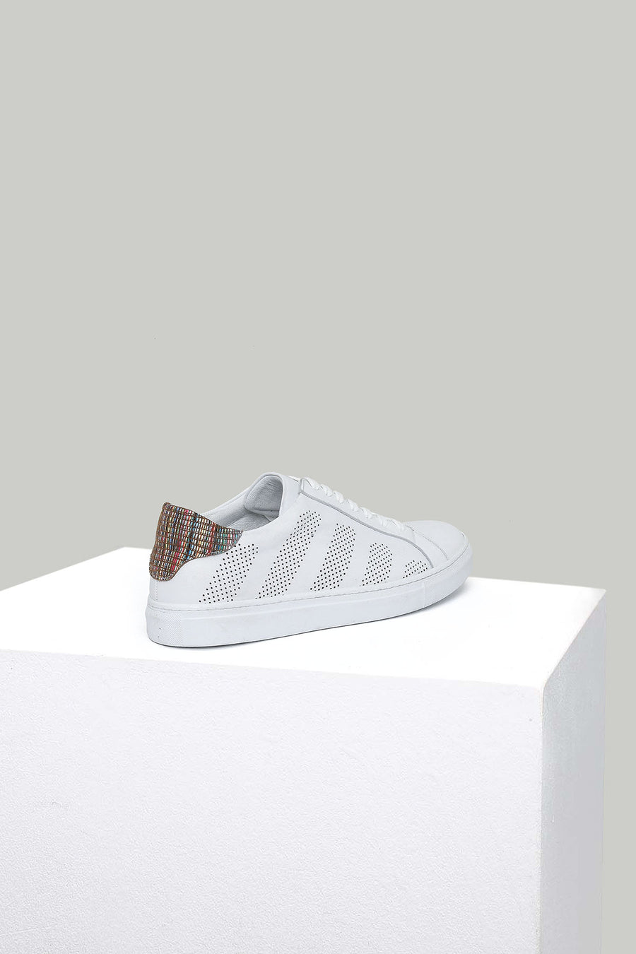 Men's shoes