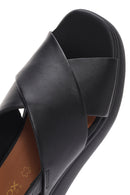 Geox Kadın Siyah Spherica Ec4 Bilekten Bantlı Kalın Tabanlı Deri Sandalet | Derimod