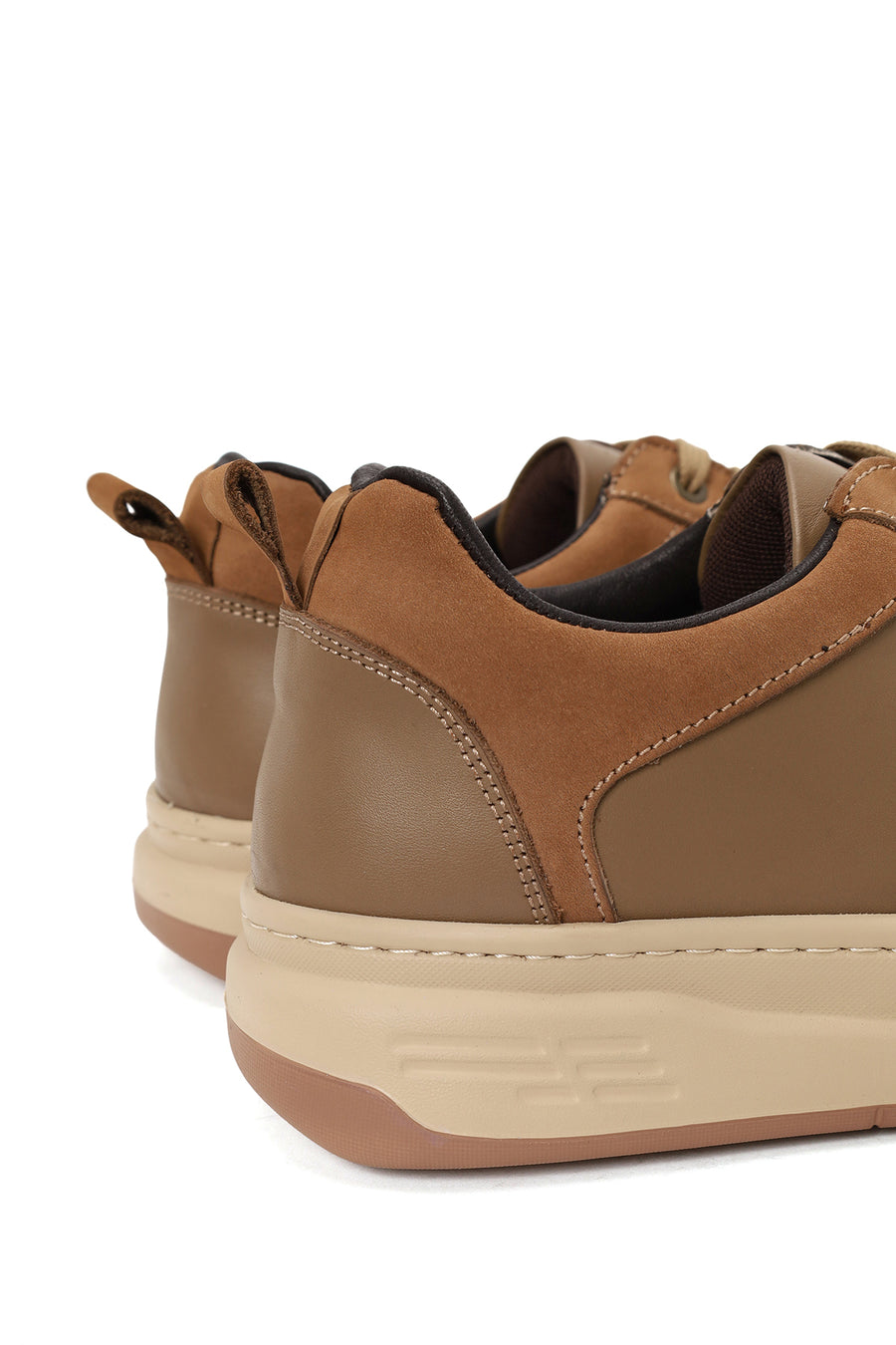 Erkek Vizon Bağcıklı Kalın Tabanlı Deri Sneaker