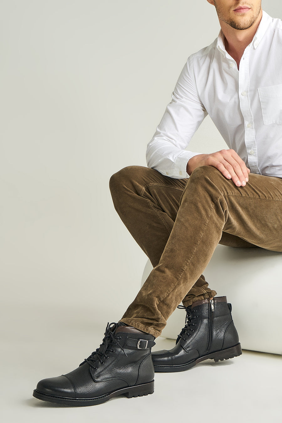 Soft Leather Zippered Men's Boots