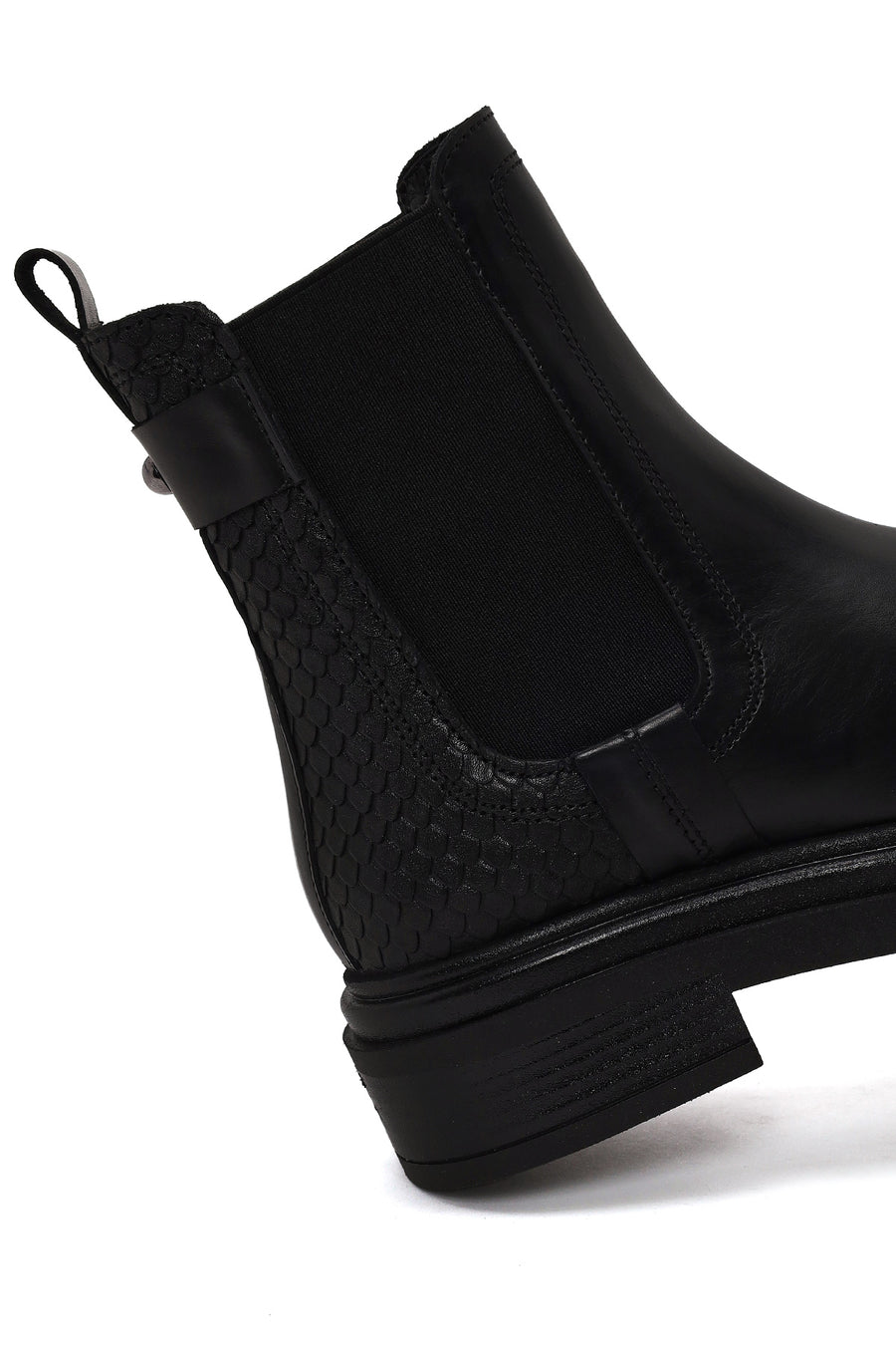 Woman Black Thick-Soled Leather Chelsea Boots