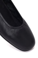 Woman Black Leather Ballet Flat | Derimod
