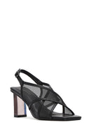 Kadın Siyah Bilekten Tokalı Kalın Topuklu Kumaş Sandalet | Derimod