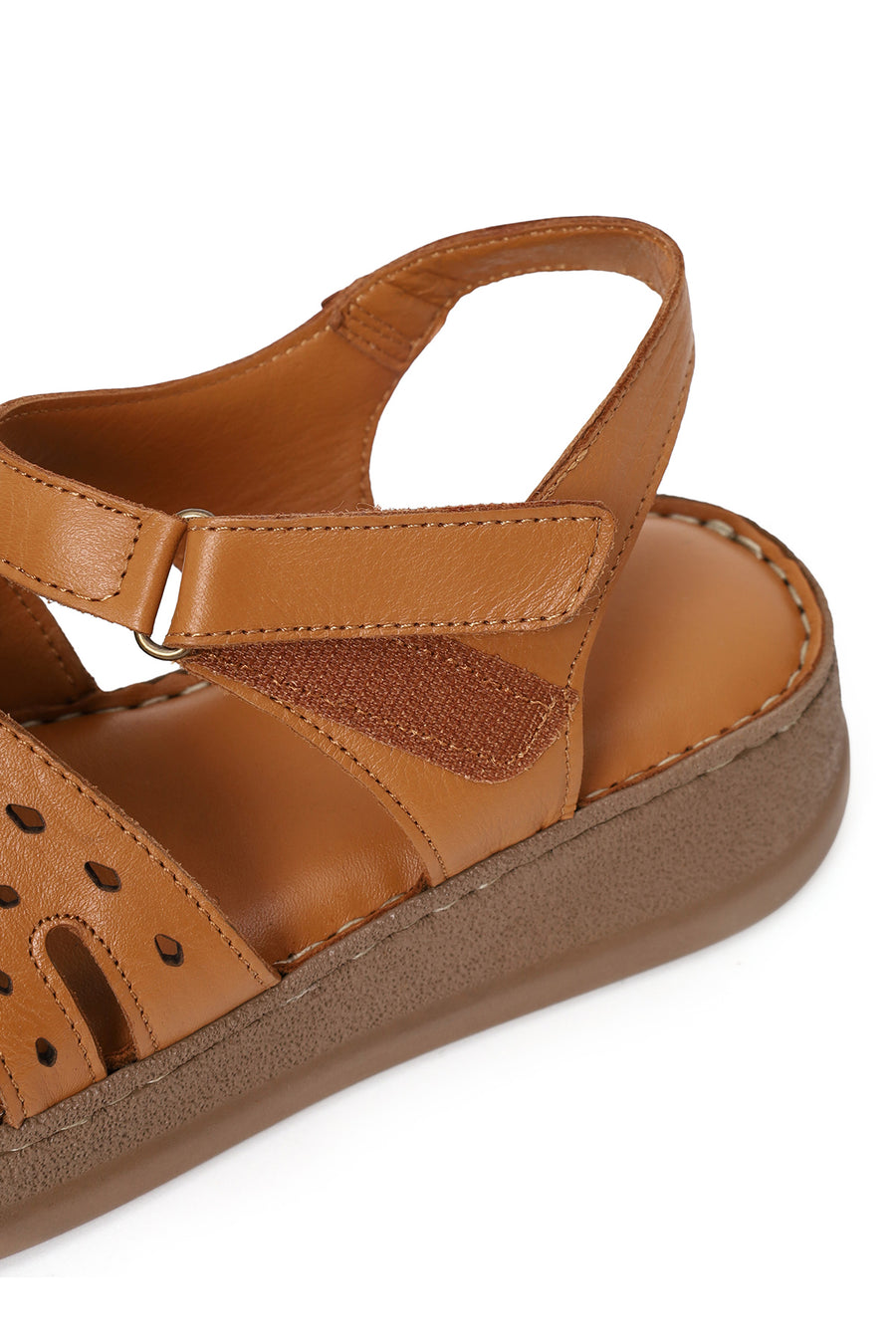 Woman Tan Patterned Thick-Soled Leather Comfort Sandal