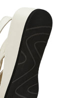 Kadın Bej Bilekten Tokalı Kalın Tabanlı Deri Sandalet | Derimod