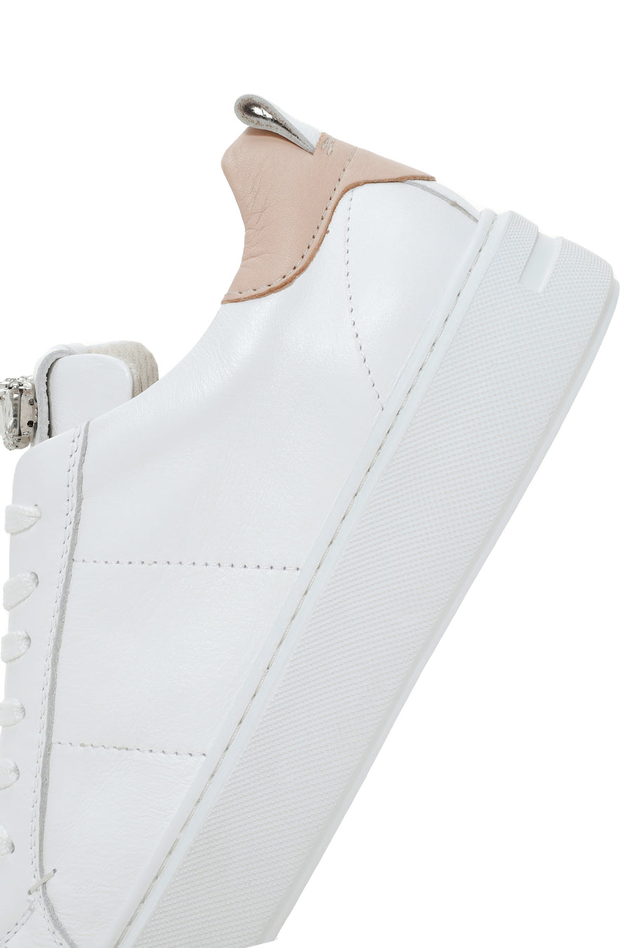 Kadın Beyaz Bağcıklı Aksesuar Detaylı Deri Sneaker