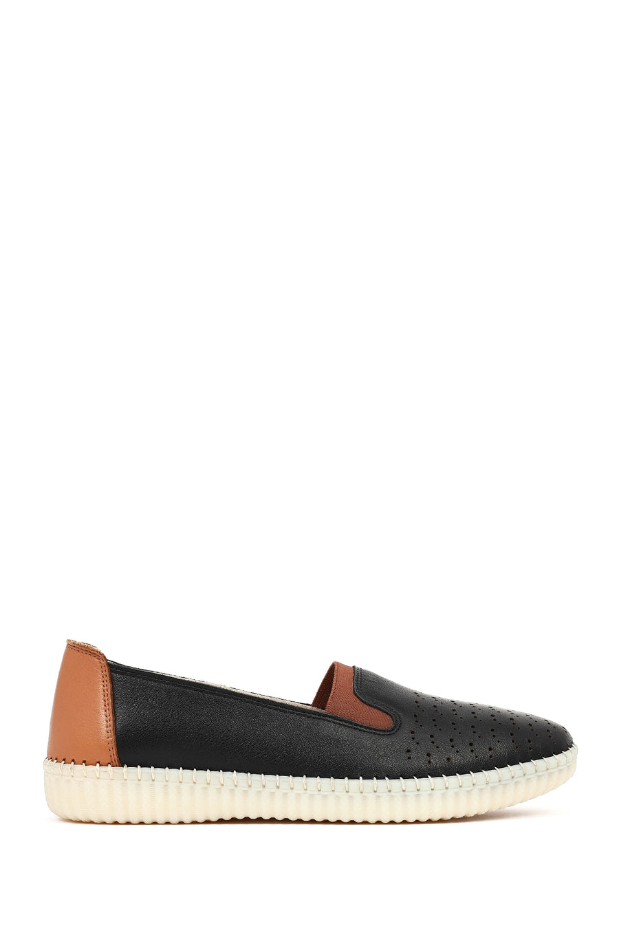 Woman Black Leather Comfort Shoes 26PFD500818 | Derimod
