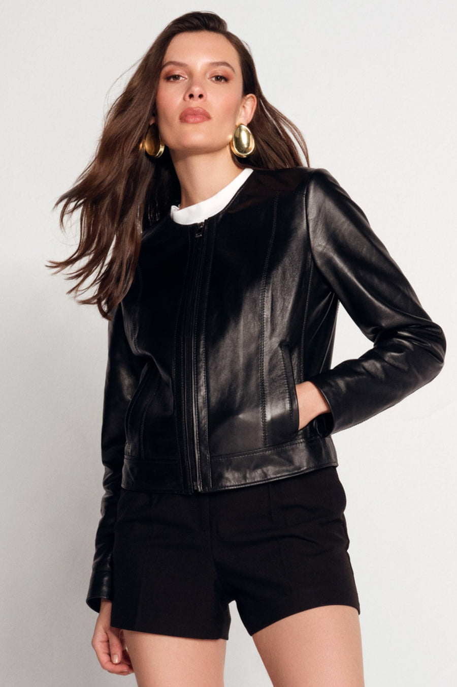 Adela Woman Black Short Leather Jacket 26SGE56481M | Derimod