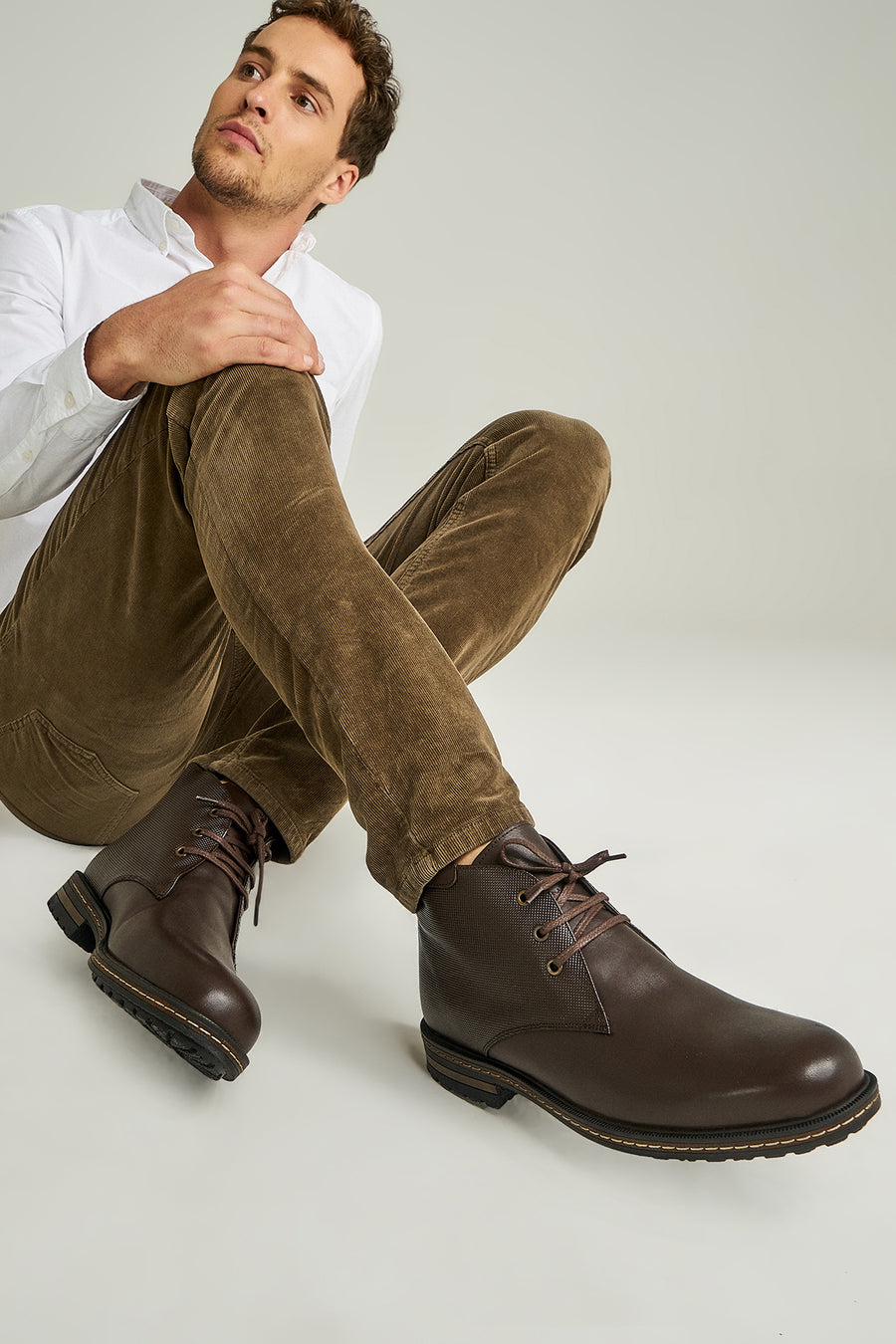 Lace-Up Men's Leather Boots