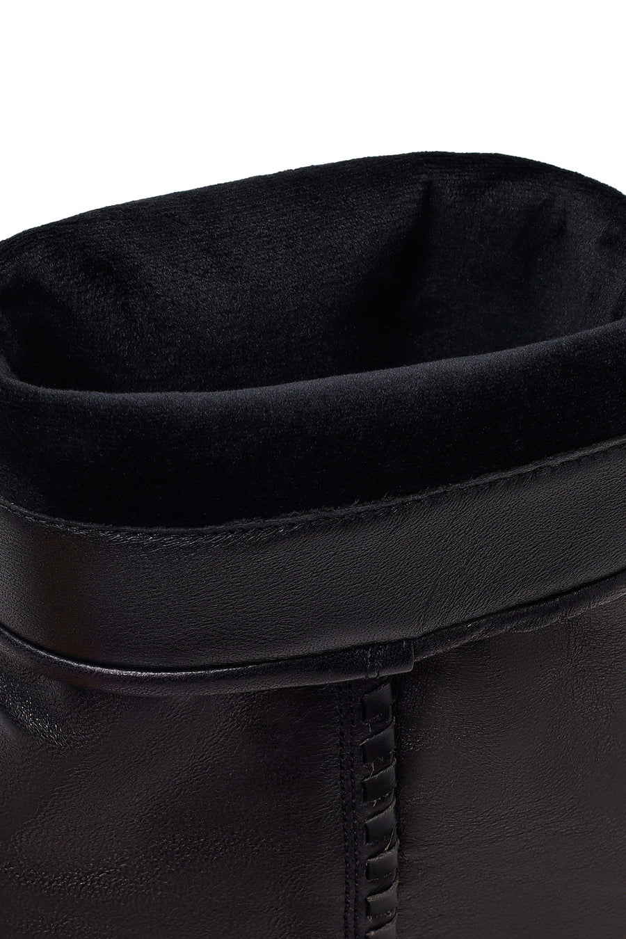 Woman Black Heeled Leather Boots