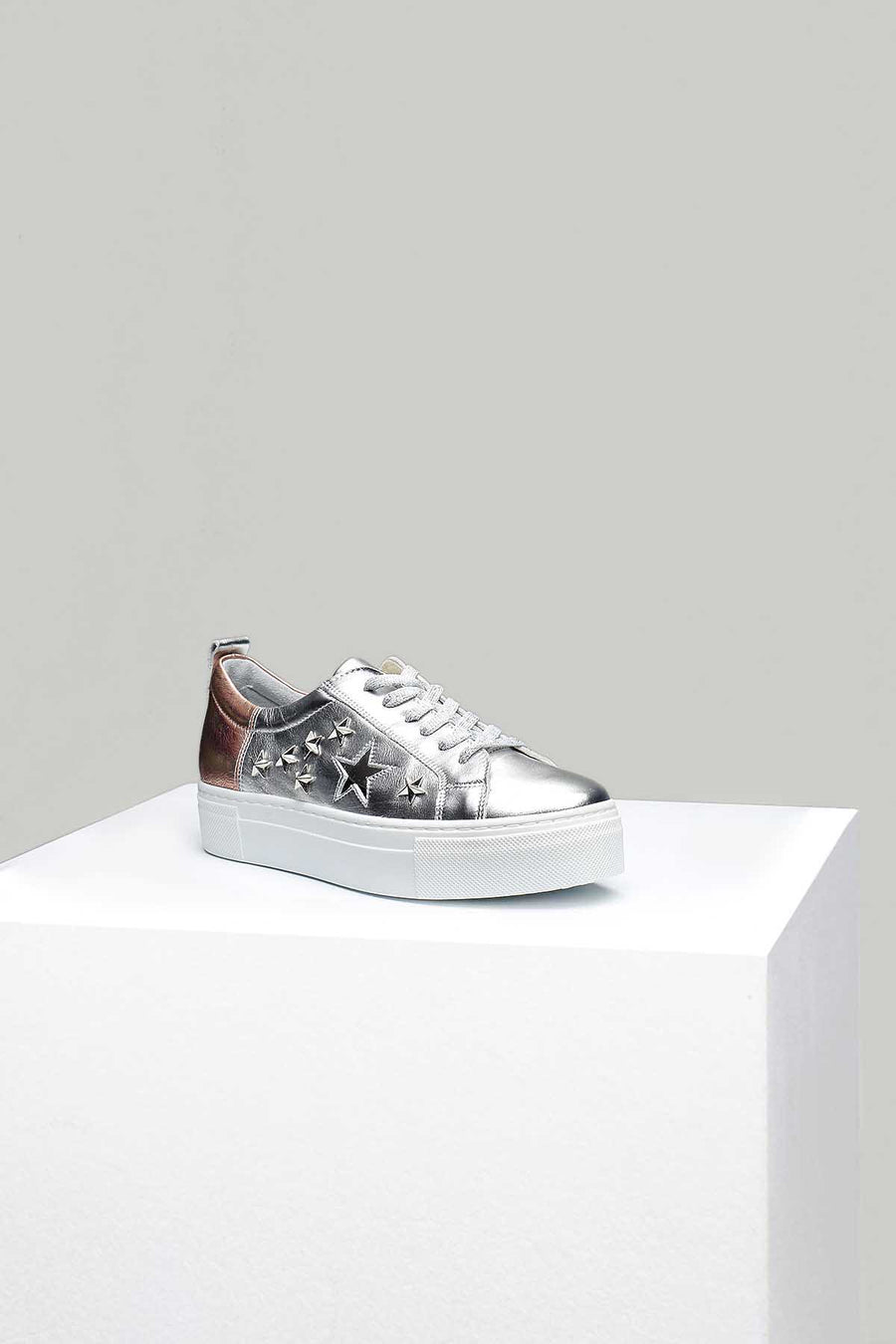 Yıldız Detaylı Gümüş Kadın Deri Sneaker 18SFD174732 | Derimod