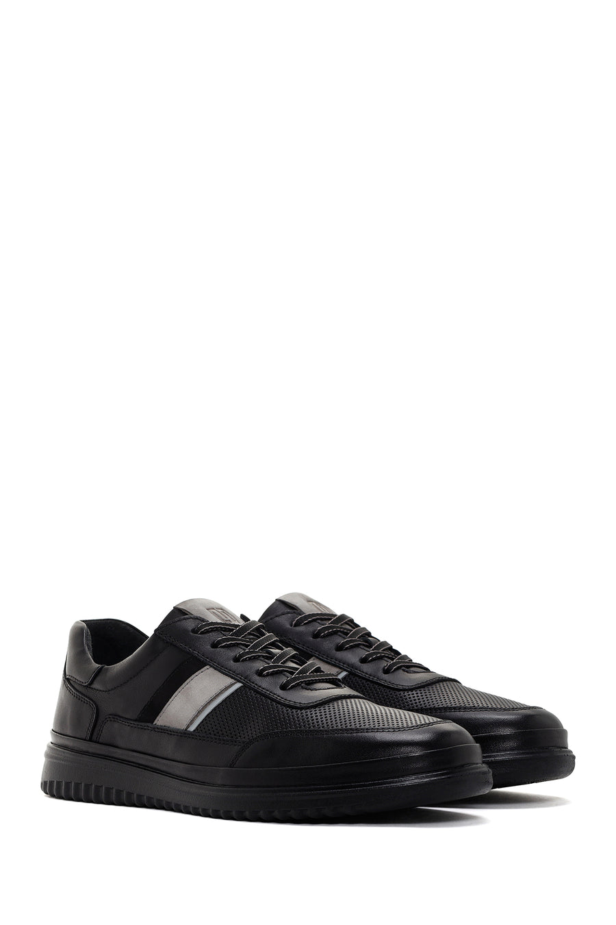 Men's Black Lace-up Leather Sneaker