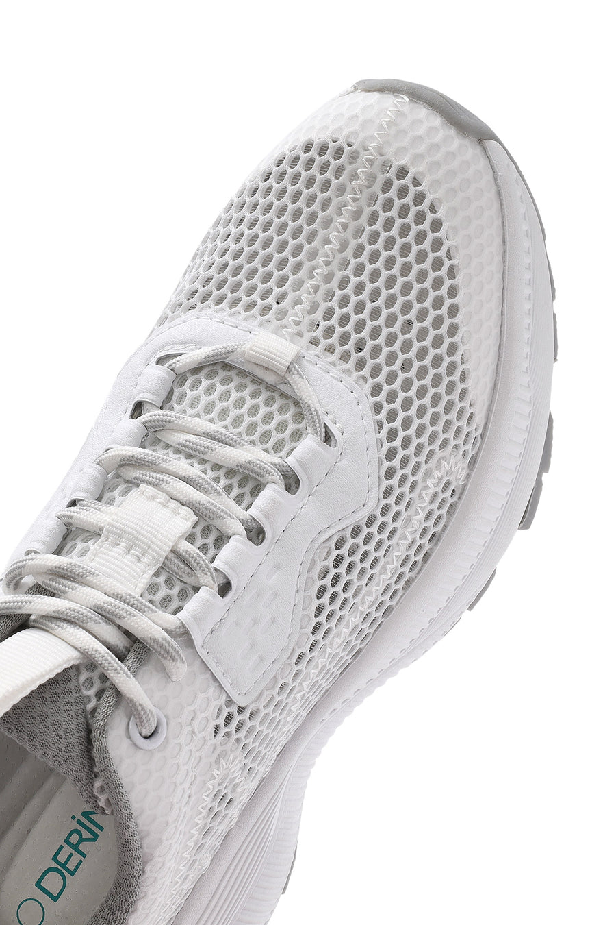 Kadın Beyaz Bağcıklı Kalın Tabanlı Kumaş Sneaker