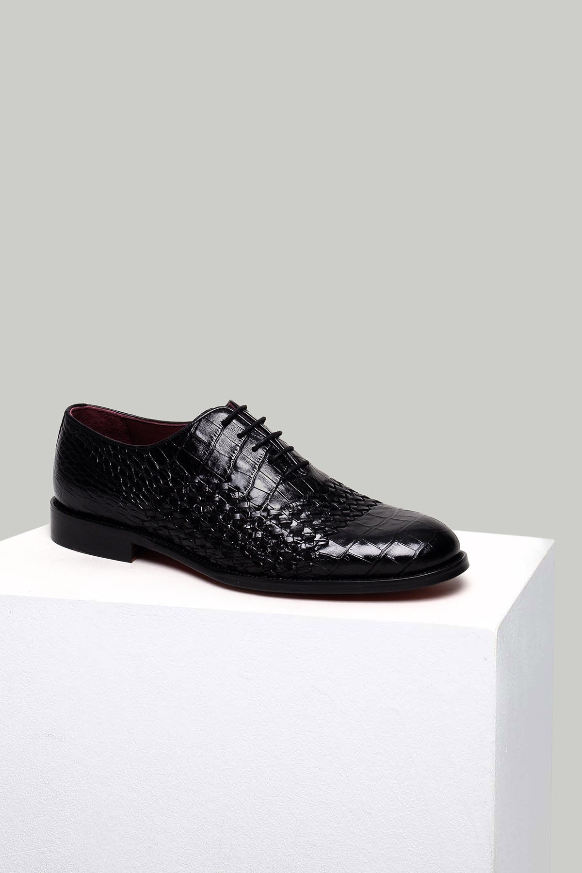 Classic Men's Shoes with Crocodile Pattern 18SFD326614 | Derimod