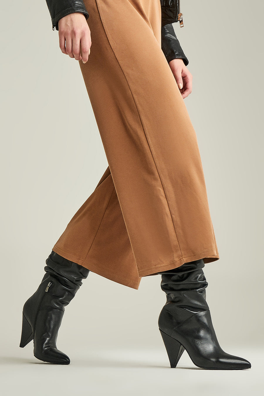 Women's Loose Leather Boots