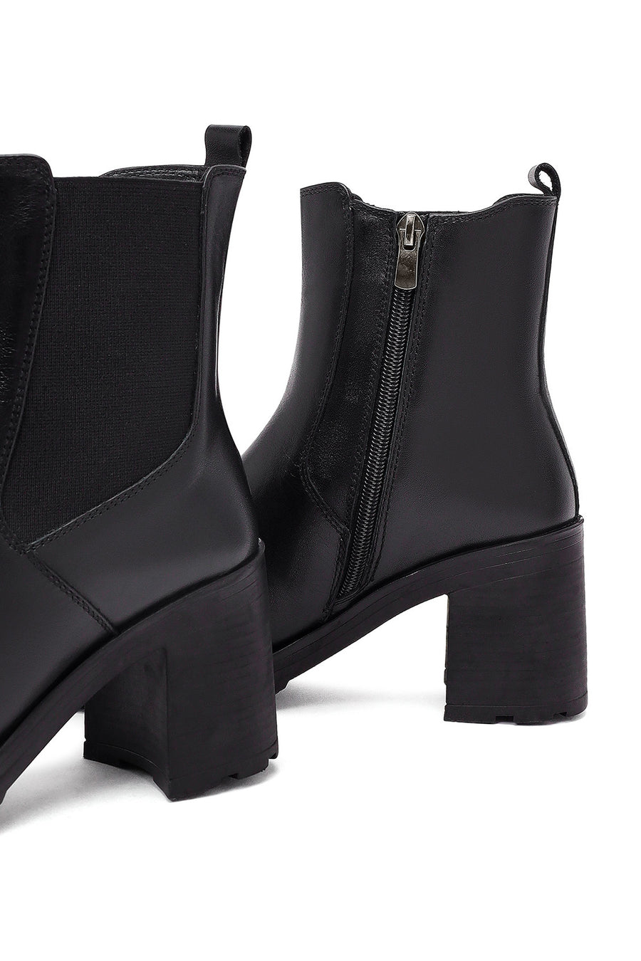 Woman Black Zip Closure Thick-Heeled Leather Boots