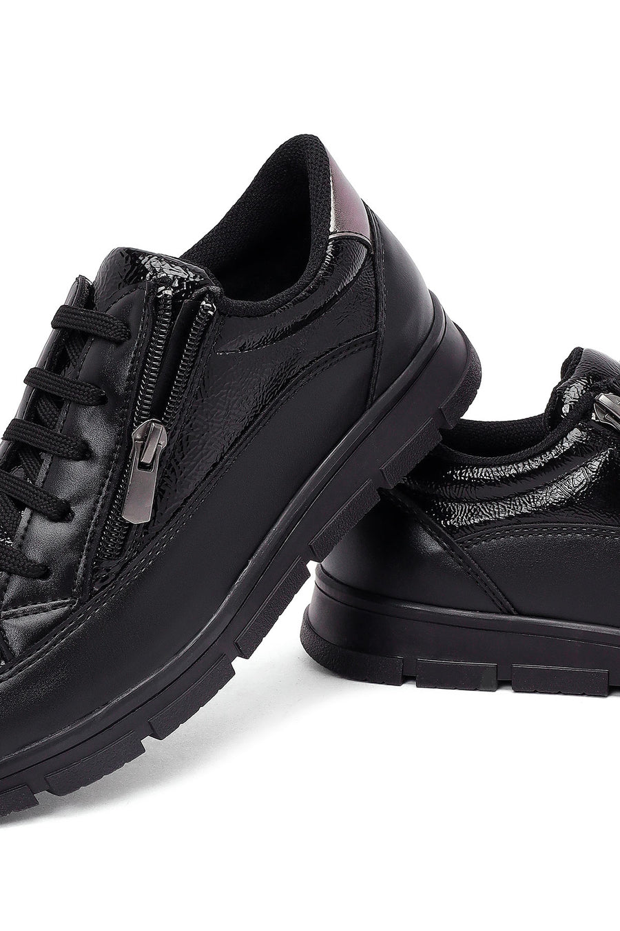 Woman Black Lace-Up Sneakers